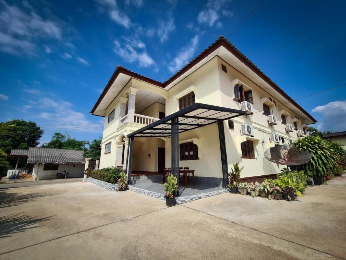 Saphaothong Guesthouse Ванг Виенг Екстериор снимка