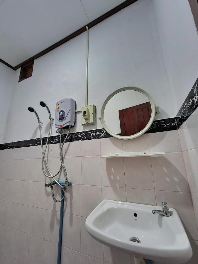 Saphaothong Guesthouse Ванг Виенг Екстериор снимка