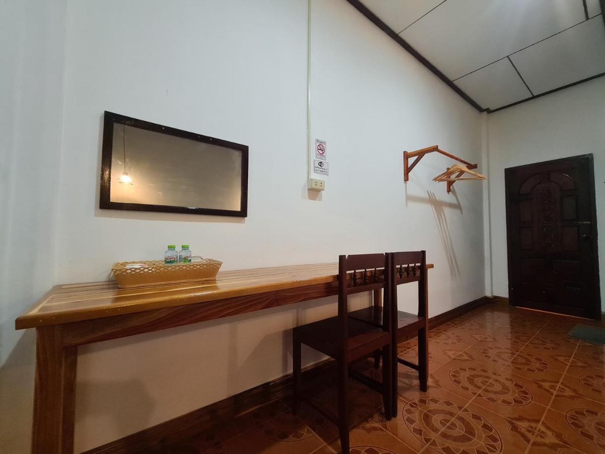 Saphaothong Guesthouse Ванг Виенг Екстериор снимка