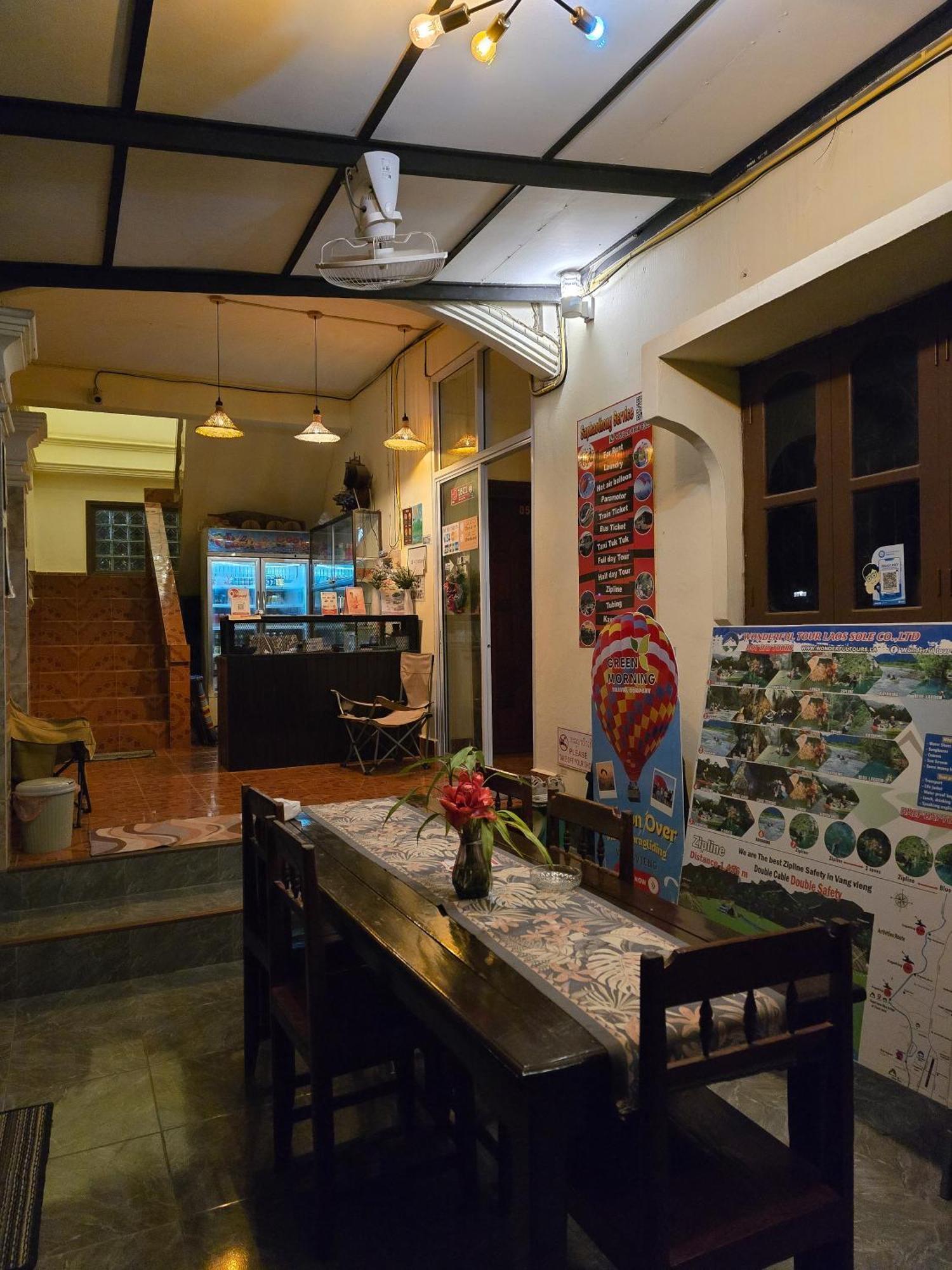 Saphaothong Guesthouse Ванг Виенг Екстериор снимка
